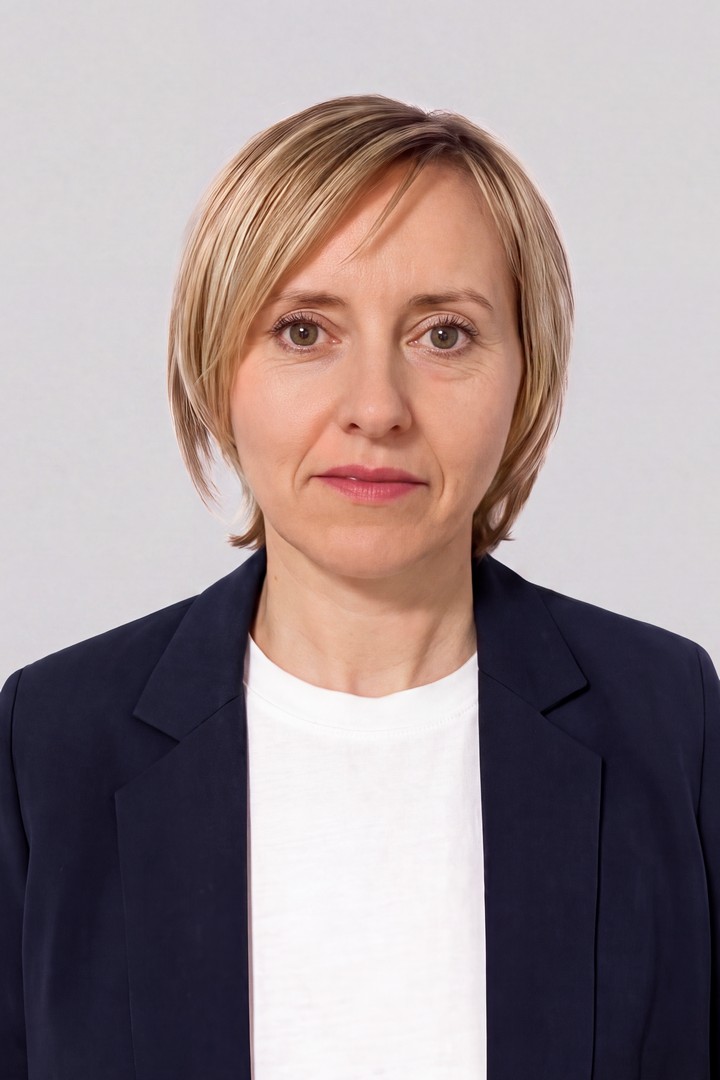 <strong>Рукавишникова Татьяна</strong><br />Старший оператор персонального обслуживания 5 разряда<br />Абонентский участок г. Вятские Поляны