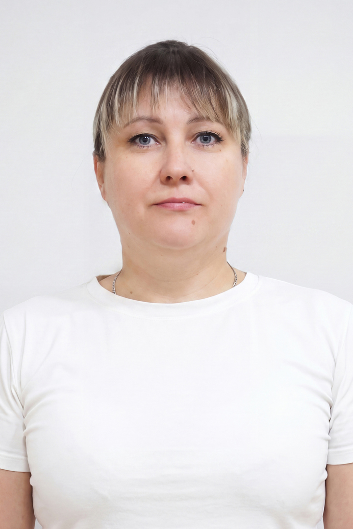 <strong>Токарева Ирина</strong><br />Оператор персонального обслуживания 4 разряда<br />Единый центр предоставления услуг г. Вятские Поляны